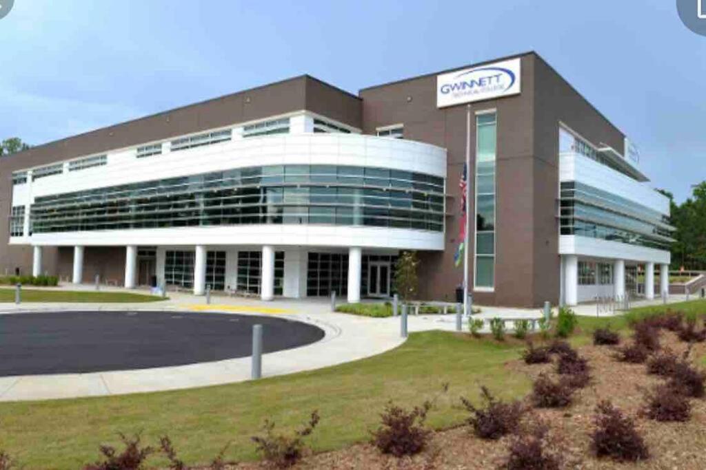 로렌스빌 New Modern House?A Mins To Hwy I-85, 316 빌라 외부 사진